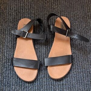 Steve Madden Black Leather Sandals